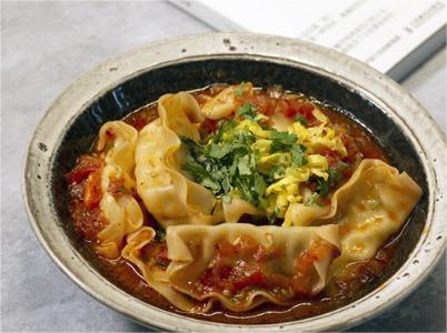 美食推薦—番茄酸湯煎餃