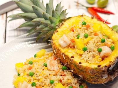 菠蘿蝦仁時蔬炒飯